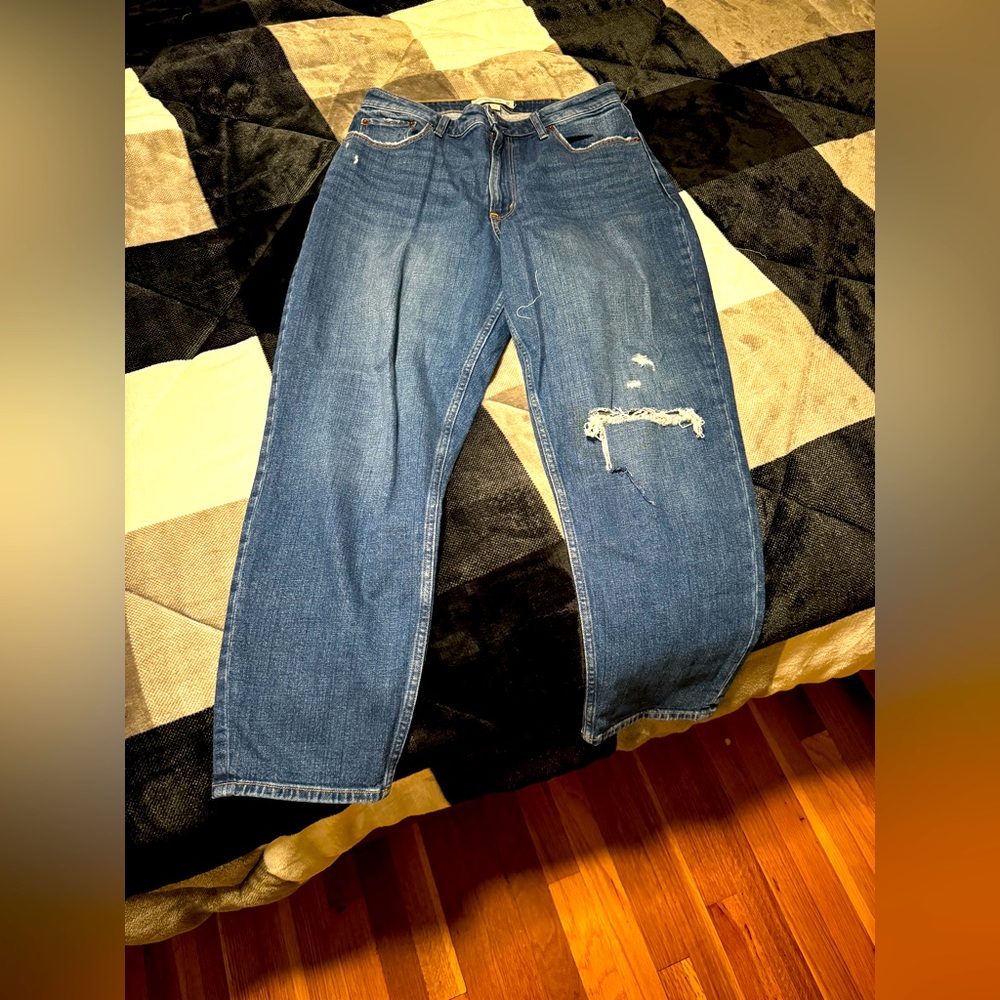 Abercrombie High Rise Mom Jean